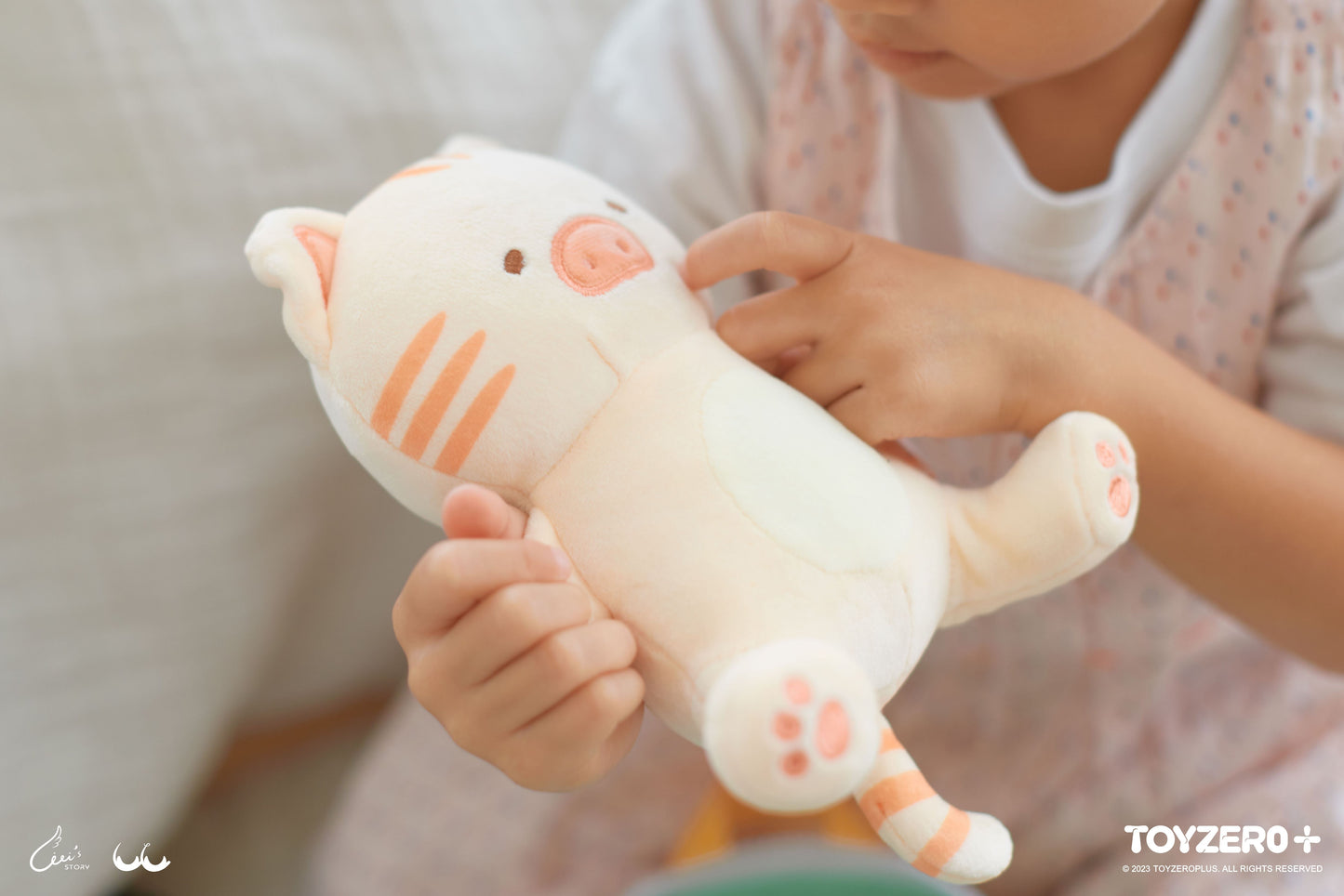LuLu the Piggy find Your Way Travel with Kitty Backpack 罐頭豬LuLu 旅行系列 - 帶著豬咪看世界 背包