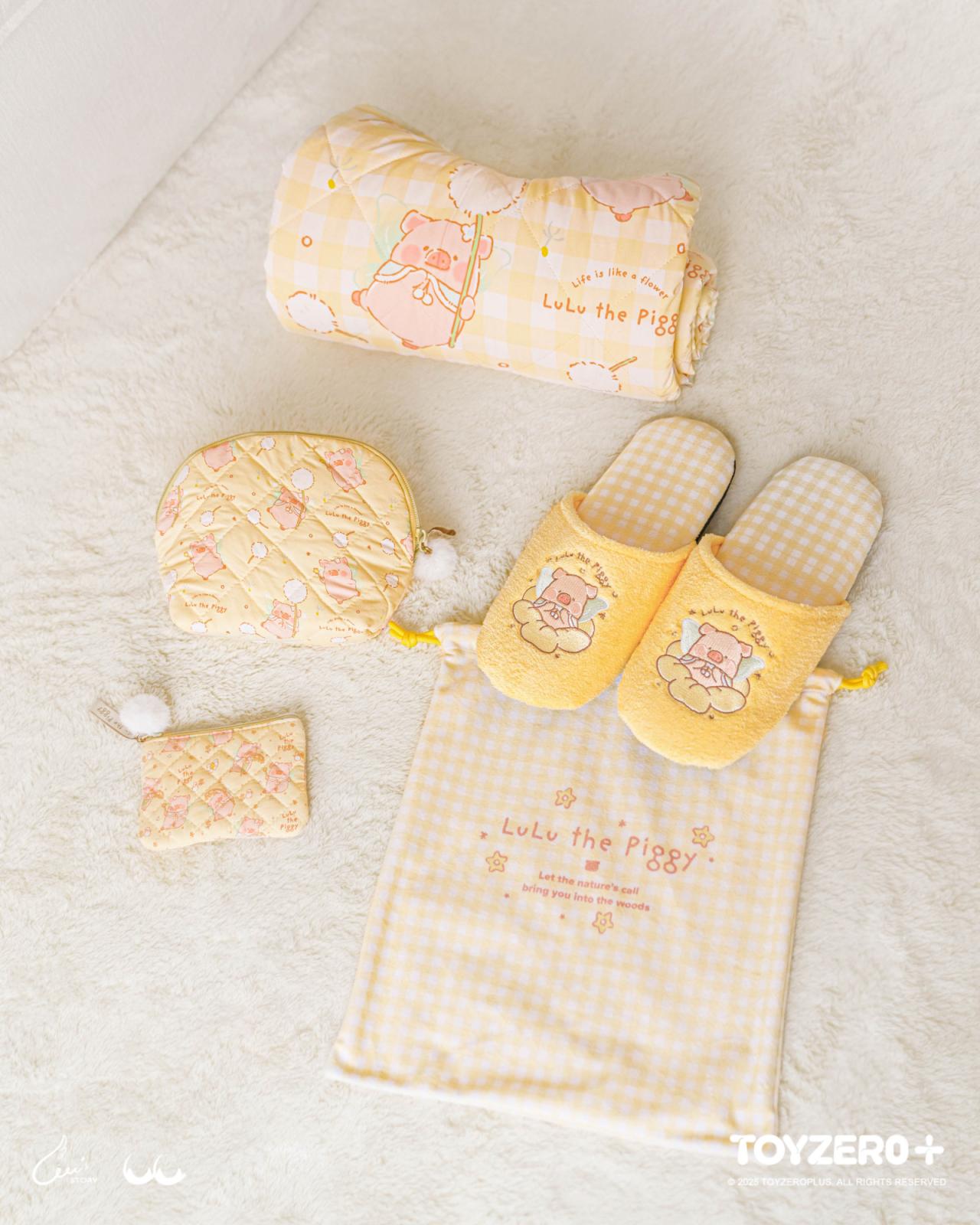 LuLu the Piggy Winter Series - Foldable Blanket