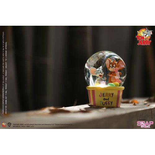 Tom and Jerry - Candy Snow Globe