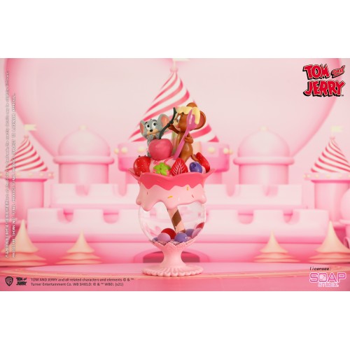 Tom and Jerry - Strawberry Parfait Snow Globe