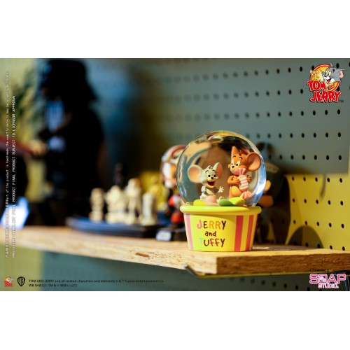 Tom and Jerry - Candy Snow Globe