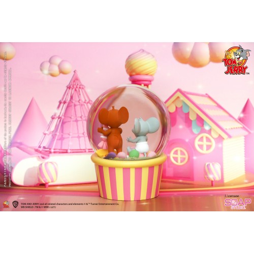 Tom and Jerry - Candy Snow Globe