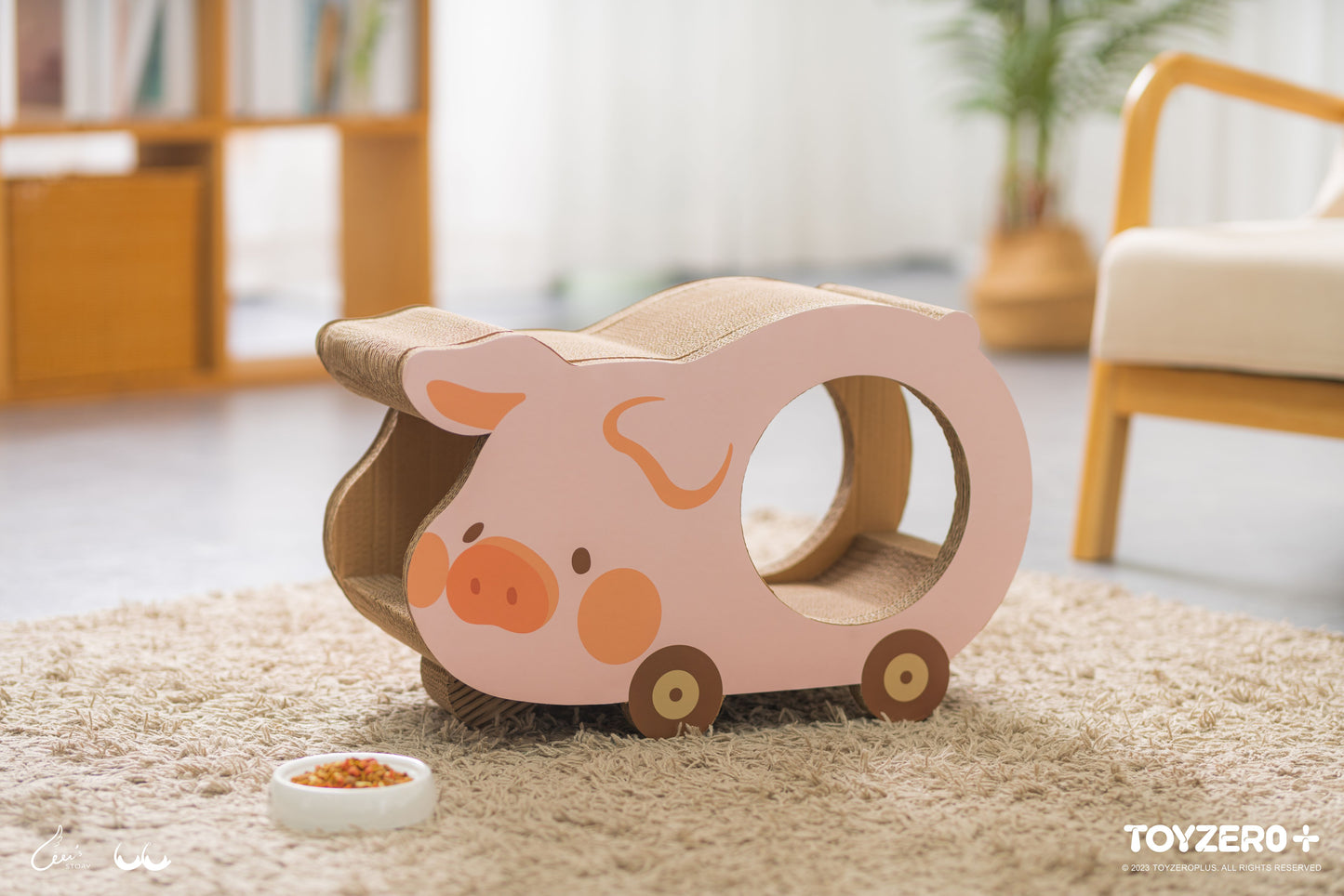 LuLu The Piggy Caturday - Cat Scratching Board 罐頭豬LuLu 豬咪日常 -貓抓板