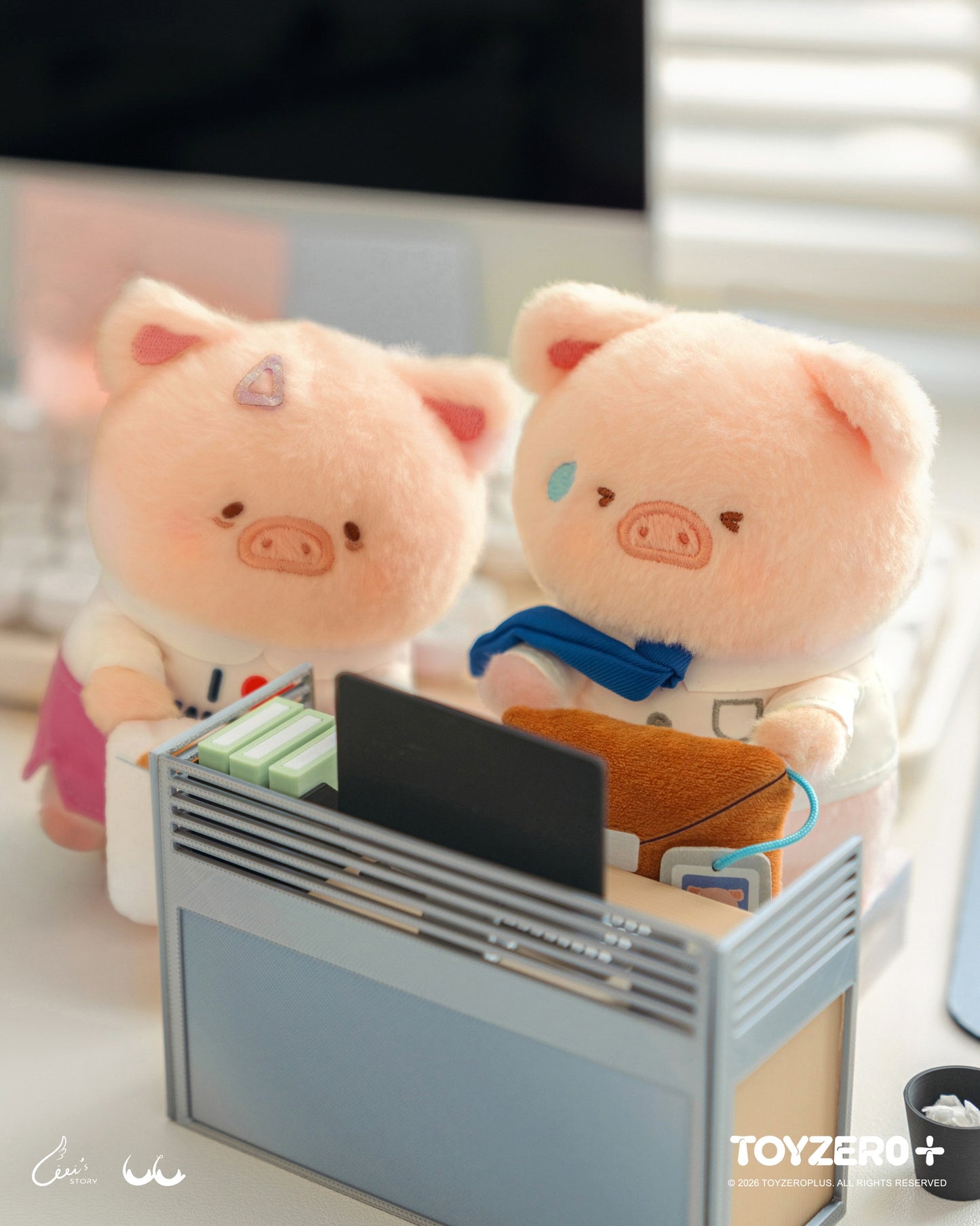 Lulu the Piggy-Office Series My Workplace Partners Monitor Plush Keychain Blindbox 我的上班伙伴毛絨屏幕掛件盲盒