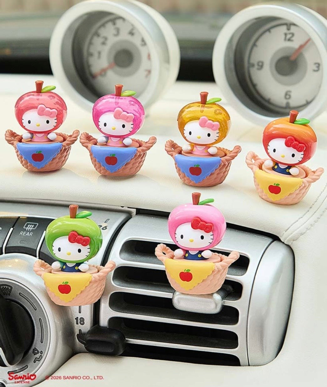 Hello Kitty 果籃甜心系列-搖搖萌趣豆 Fruit Basket Sweetheart Series-Wobble Moetch Bean