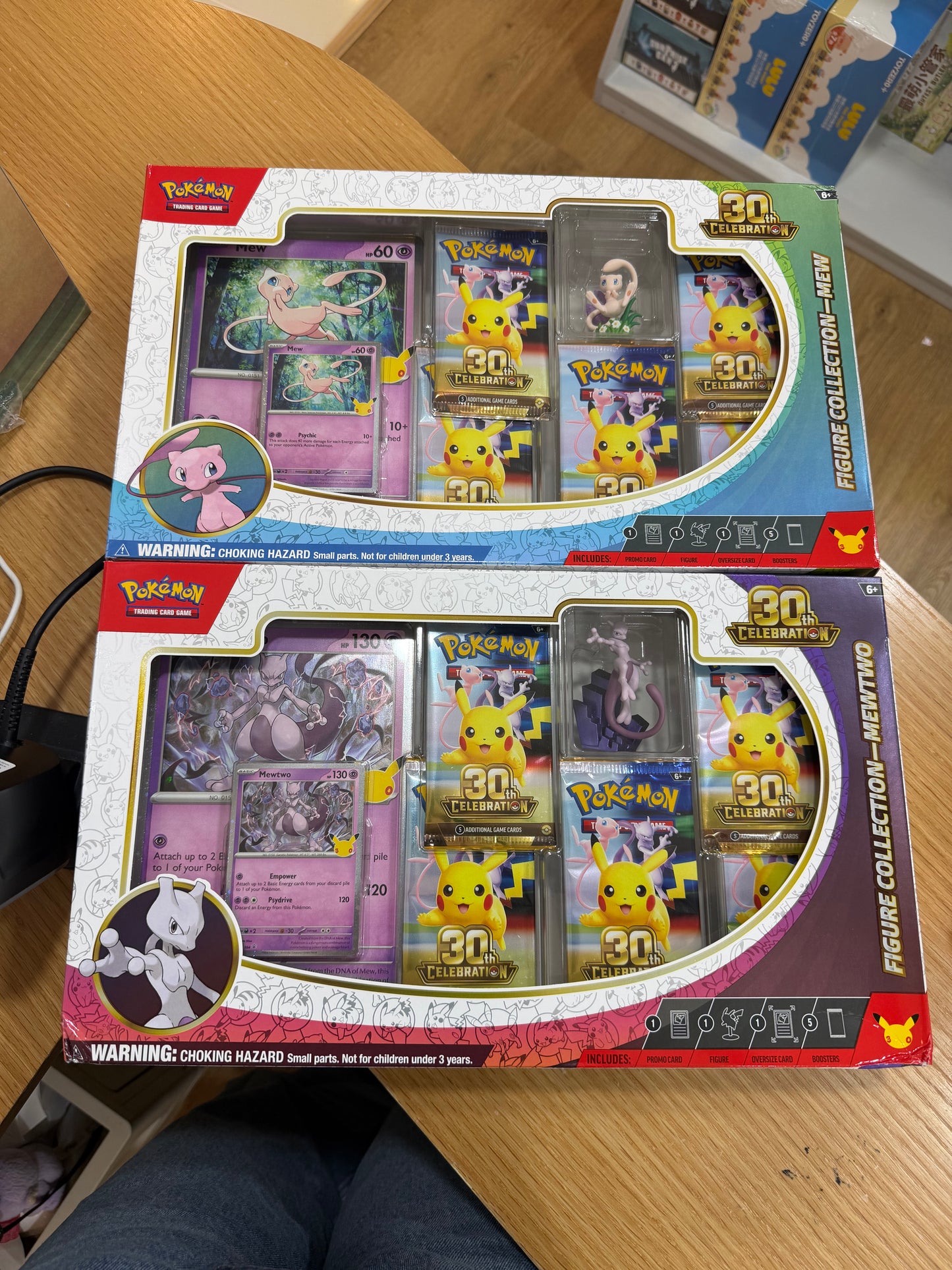 Pokemon trading card game 30th Celebration Figure Collection - Mew & Mewtwo