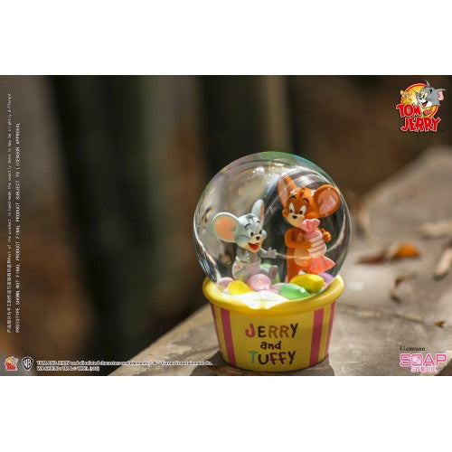 Tom and Jerry - Candy Snow Globe