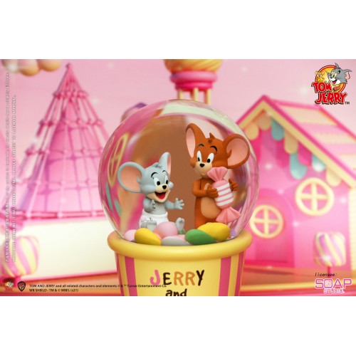 Tom and Jerry - Candy Snow Globe