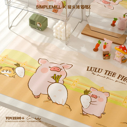 LuLu the Piggy Farmer- Deskpad