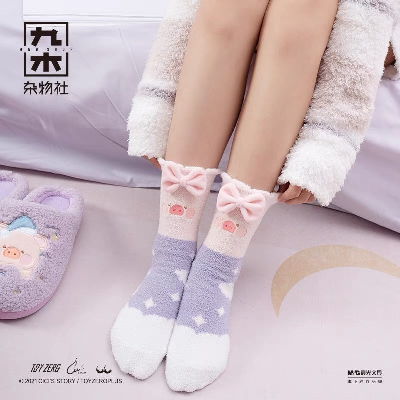 Lulu the Piggy Socks with bow