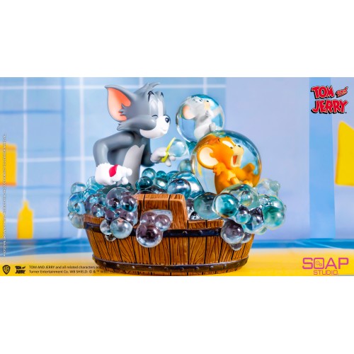 Tom and Jerry - Bath Time Statue