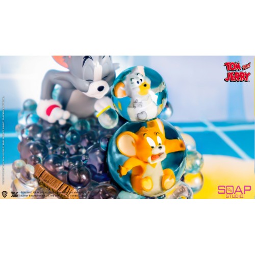 Tom and Jerry - Bath Time Statue